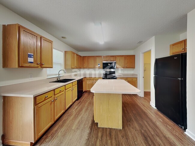 Foto del edificio - 1065 Meadowbrook Ln SW