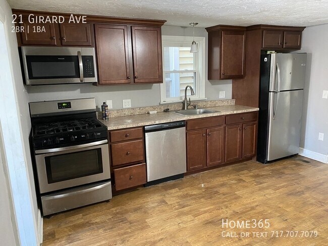 Building Photo - Amazing 2 bed 1.5 bath home with stunning ...