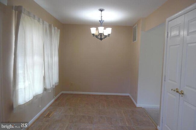 Building Photo - 3038 Tipton Way