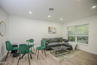 Building Photo - 19 NE 16th St