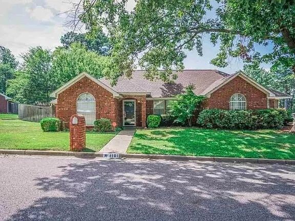 Primary Photo - 1101 Kensington Ct