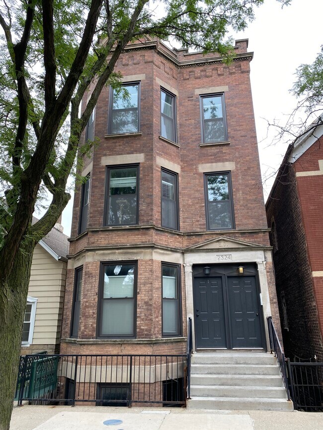 Building Photo - 2324 W Cullerton St