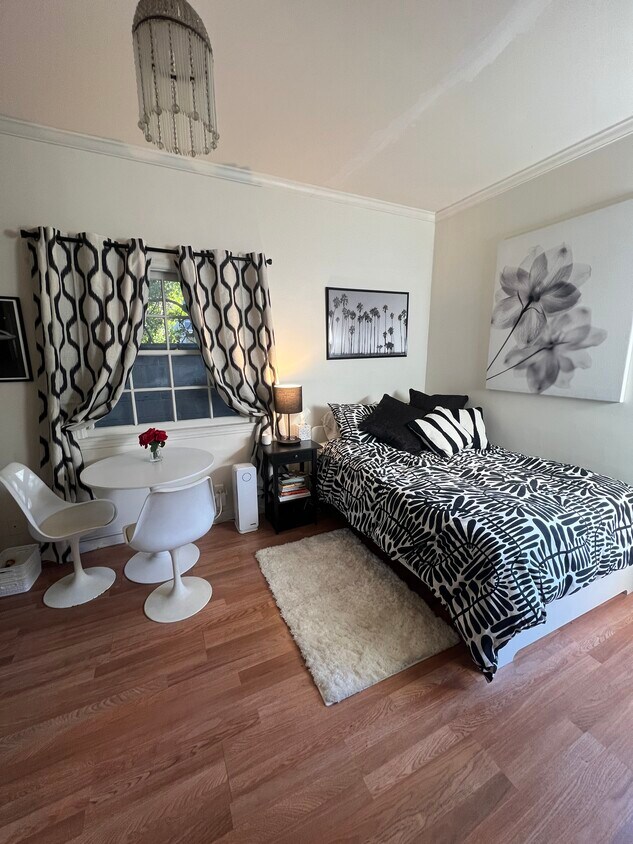 Foto principal - 532 S Irving Blvd