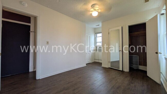 Foto del edificio - 730 W Park St