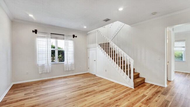 Foto del edificio - 7938 Jewelwood Dr