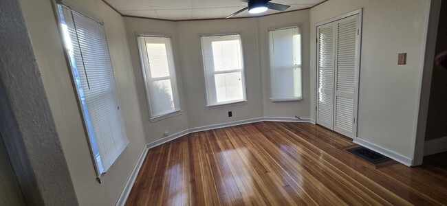 Building Photo - 41 Vassar St