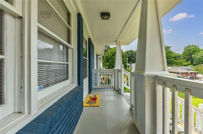 Foto del edificio - 1582 Lincoln Ave SE