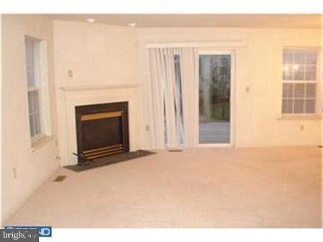 Building Photo - 811 Carrington Dr