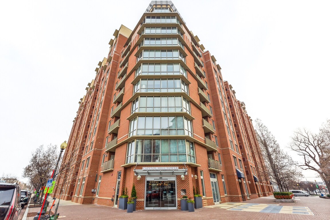 BUILDING - 1000 New Jersey Ave SE