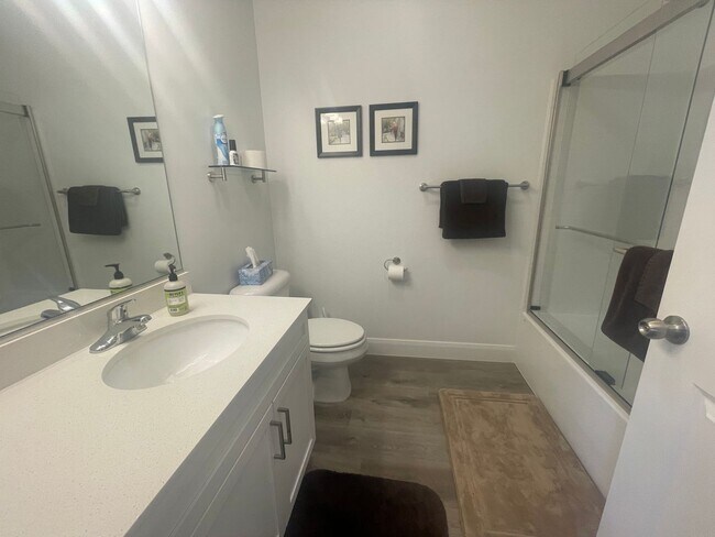 Building Photo - 5801 S Garnet Dr