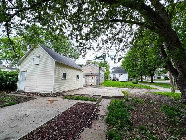 Foto del edificio - Seneca Duplex