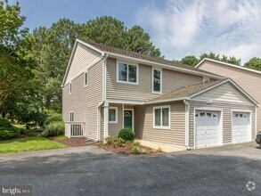 Building Photo - 38425 Mainsail Dr