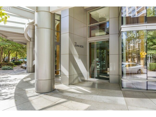 Building Photo - All Inclusive Fully Furnished Corner Studio Unit on SW Waterfront Steps to OHSU!