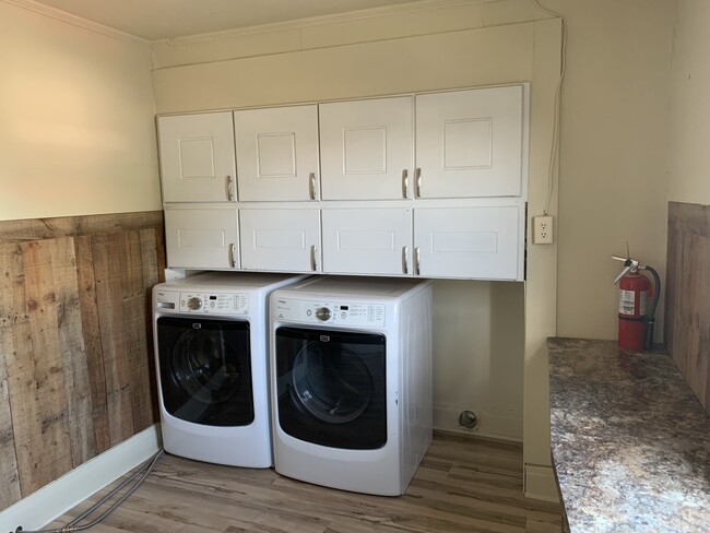 1 Laundry room - 52 W Main St