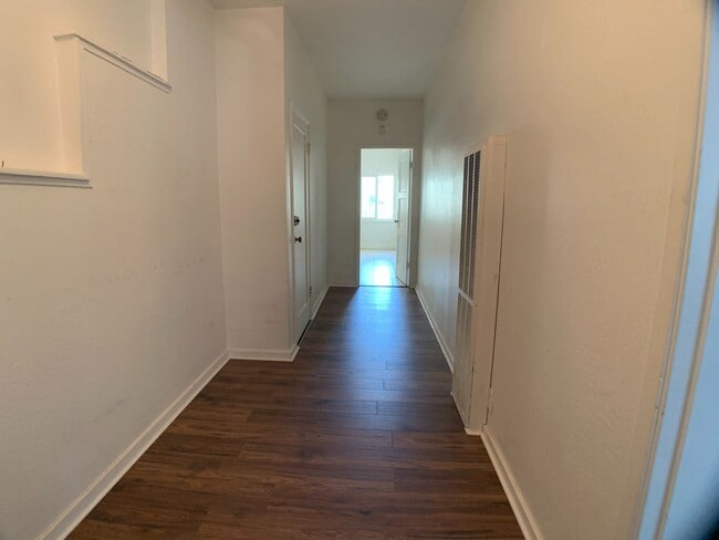 Building Photo - 744-746-746 A 47 Ave
