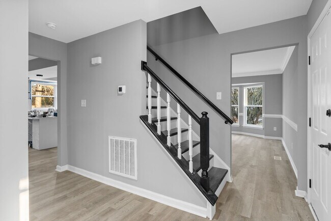 Foto del edificio - 1917 Grove Point Ct