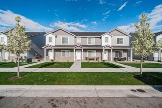 Building Photo - 651 S 2400 W