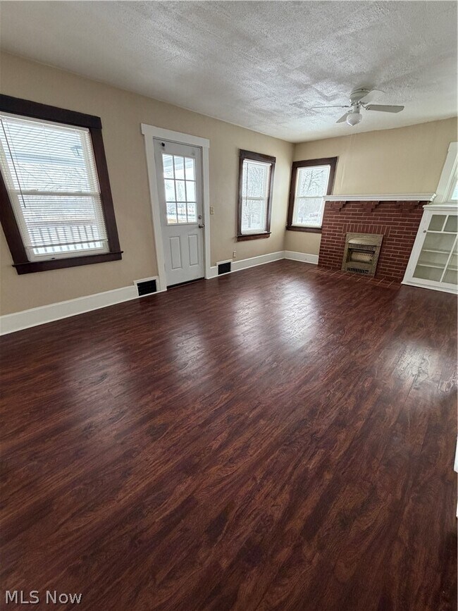 Foto del edificio - 1870 Cordova Ave