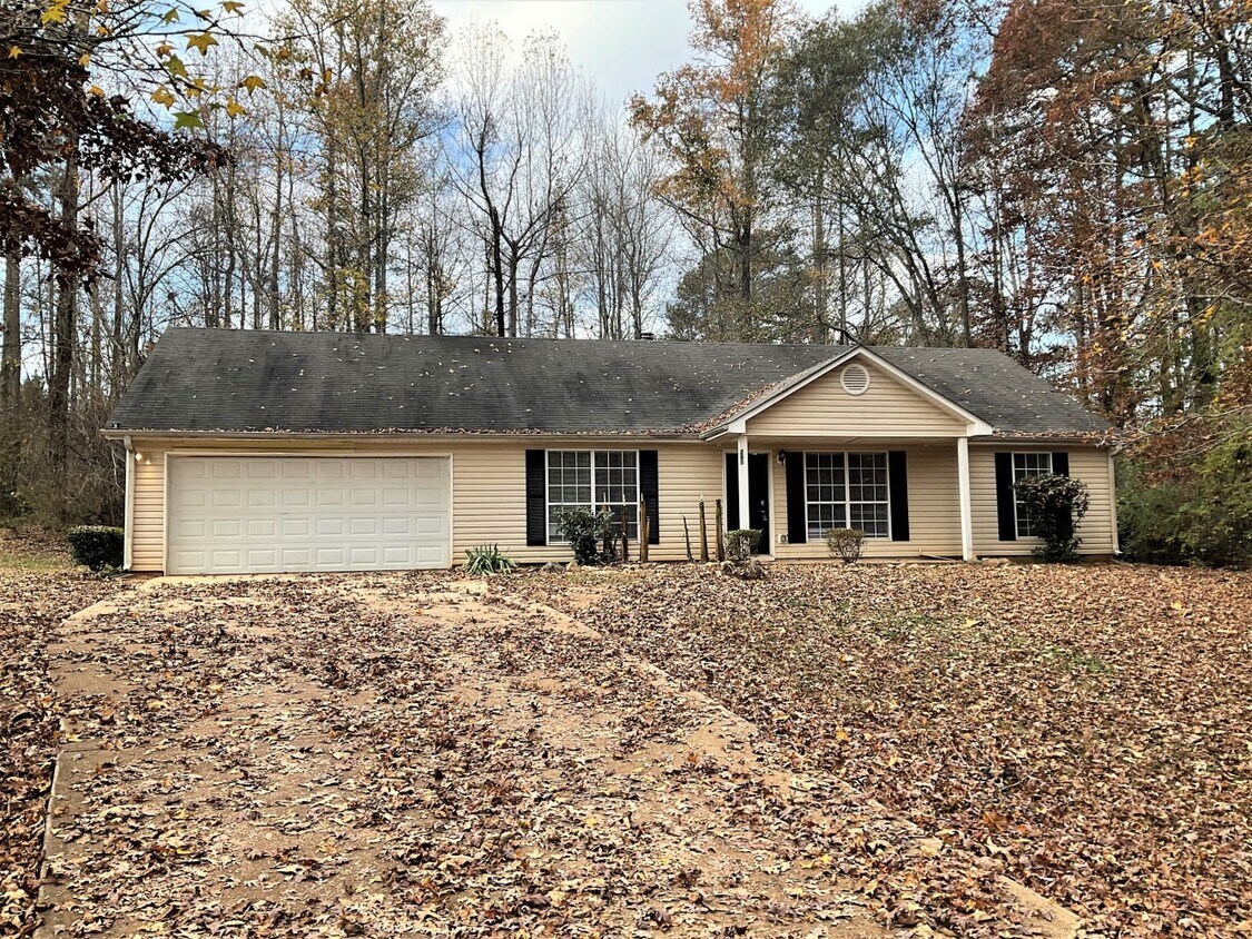 261 Livingston Ln House Rental in Covington, GA