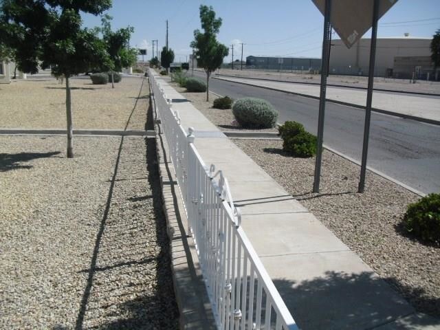 Foto del edificio - 10021 Railroad Dr