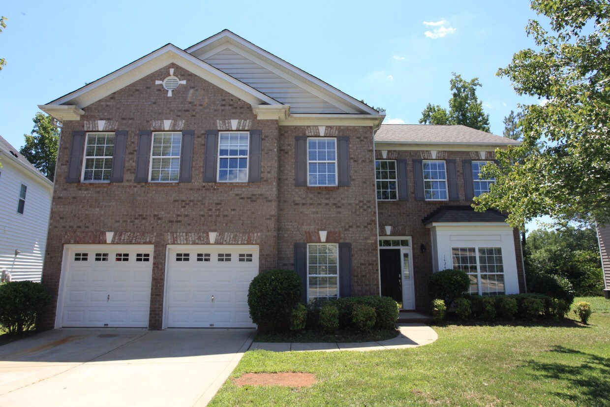 Foto principal - 1424 Bedlington Dr NW