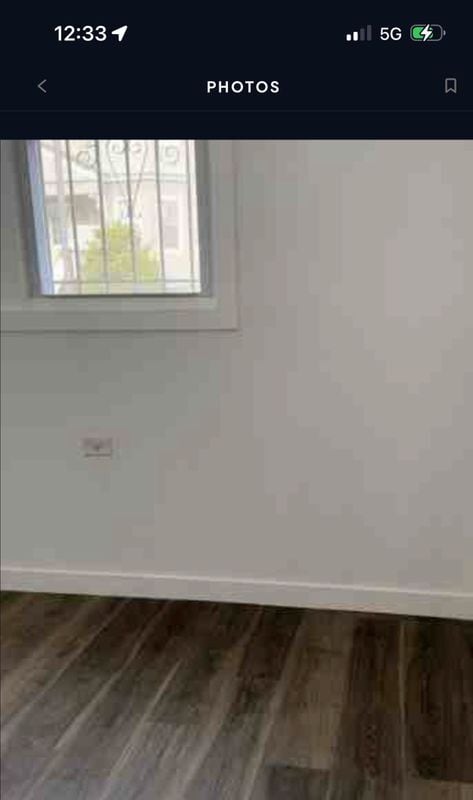 Building Photo - 8 Eaton Pl