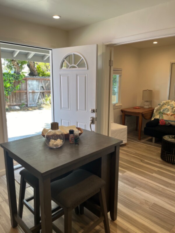 Building Photo - 6891 Pasado Rd