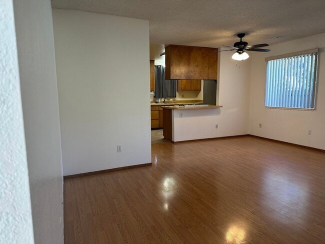 Building Photo - Move-in Special $200 off first months rent!