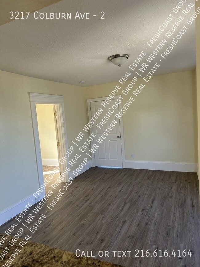 Foto del edificio - 3217 Colburn Ave