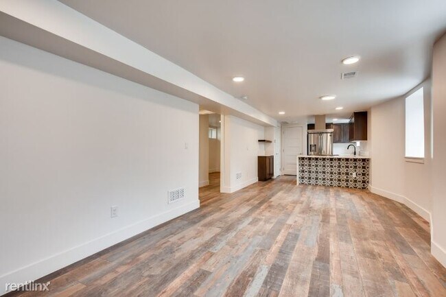Building Photo - 2601 W 39th Ave