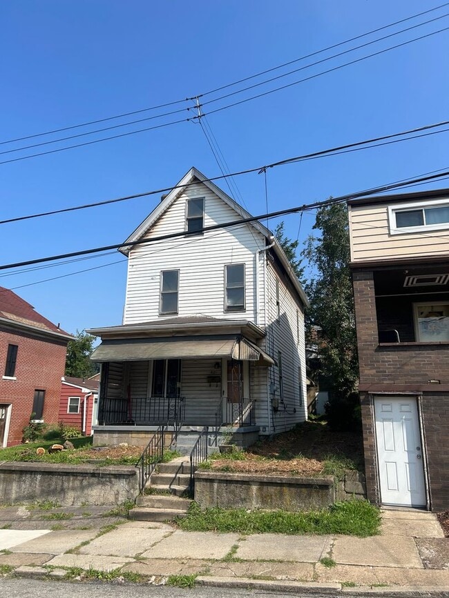 Building Photo - 427 Howard St