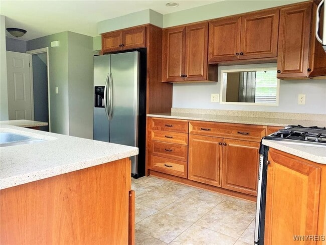 Building Photo - 123 Ava Ln