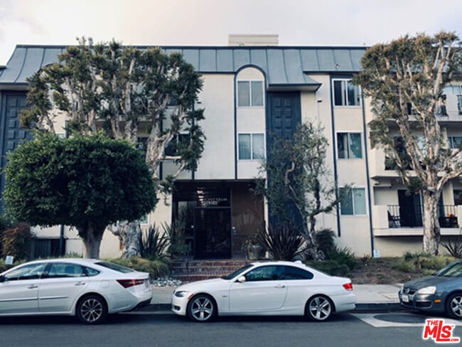 Building Photo - 8163 Redlands St