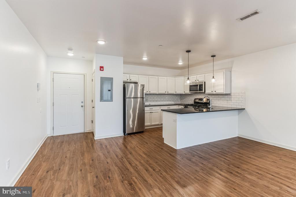 Foto principal - 6157 Ridge Ave