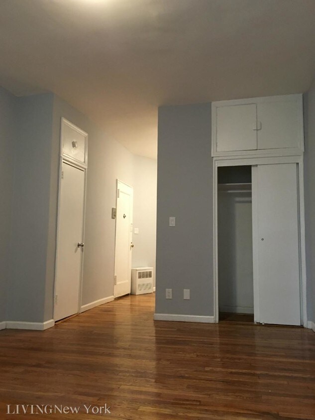 Building Photo - 440 E 77th St