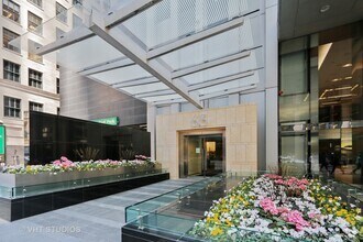 Building Photo - 65 E Monroe St