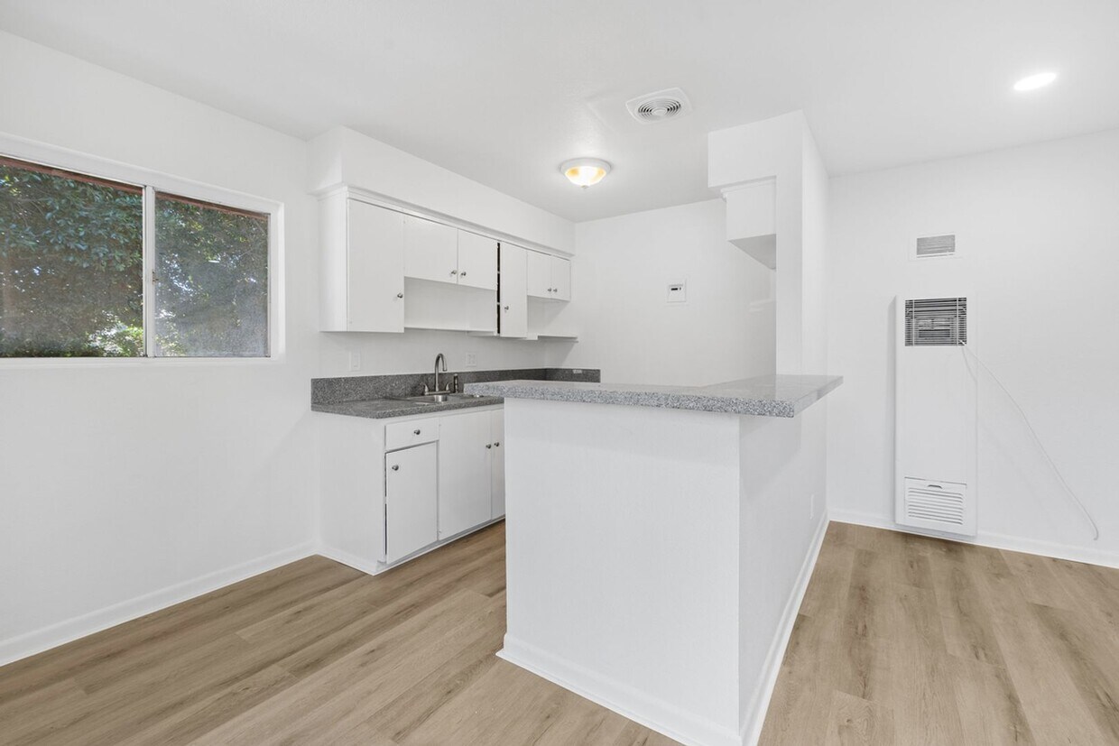 1947 E Adams Ave Unit 3001849, Orange, CA 92867 Room for Rent in