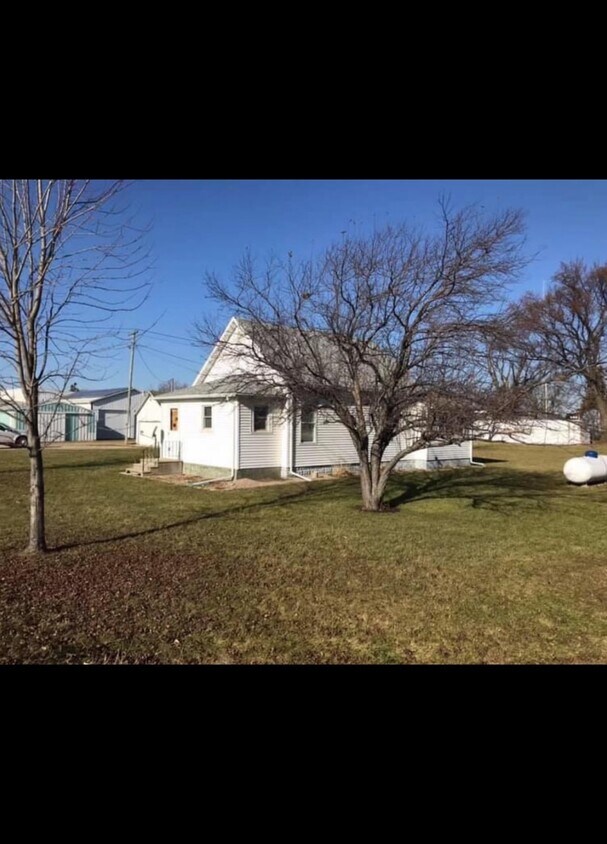 Foto principal - 24602 Oran St