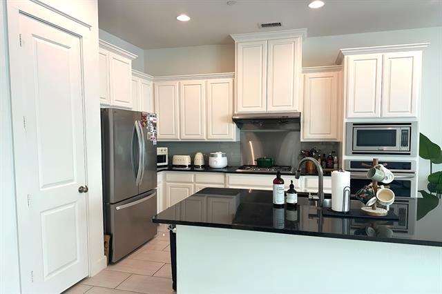 Foto del edificio - 1140 Peacock Blvd