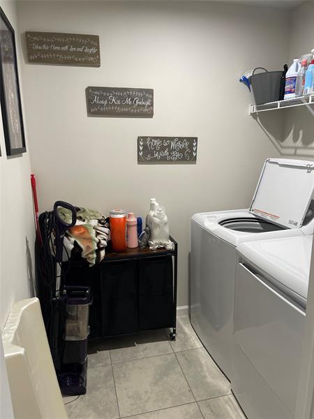 Building Photo - 484 Cherimoya St