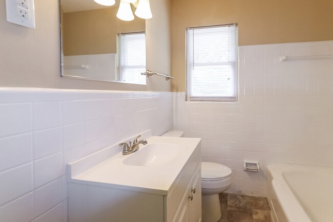 Building Photo - Spacious Brick Home