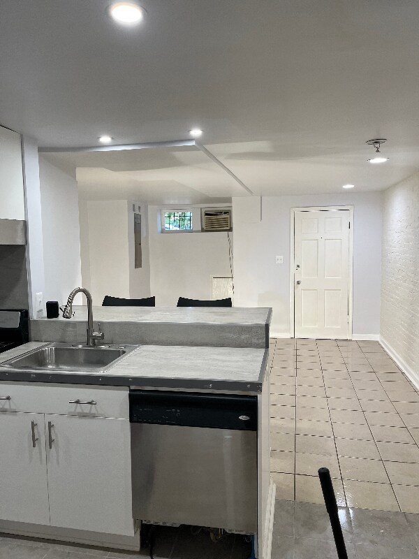 Foto del edificio - 656 L St NE
