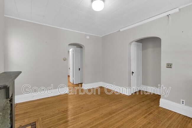 Foto del edificio - 176 Richmond Ave