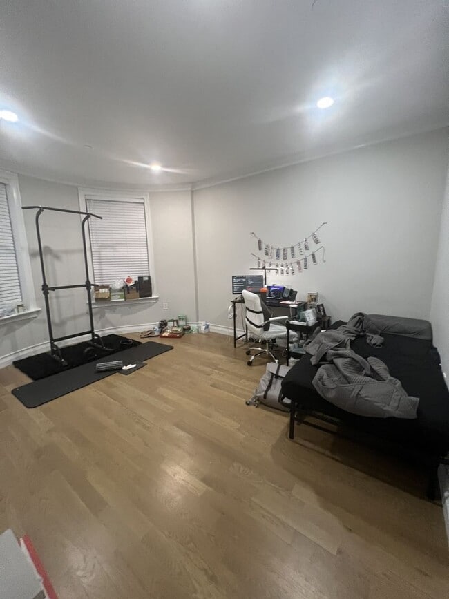 Photo - 4 Bedroom-No Broker Fee! Apartment