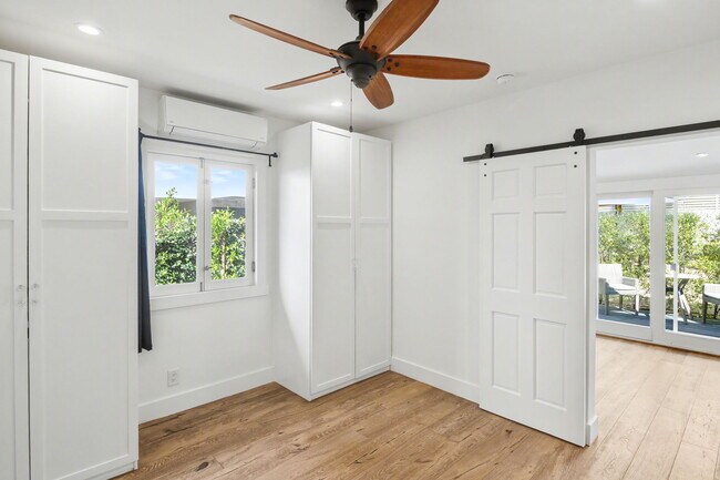 Foto del edificio - 6609 Leland Way