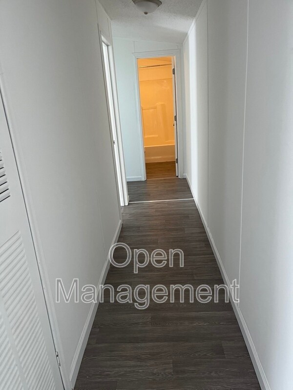 Foto del edificio - 1901 First St