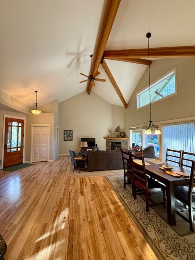 Building Photo - Charming Single-Level 3 BR Retreat in Shev...