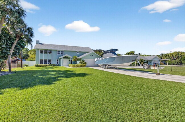 Foto del edificio - 6701 Hillside Ln