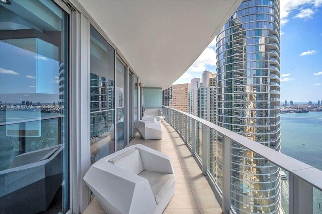 Foto del edificio - 200 Biscayne Blvd Way