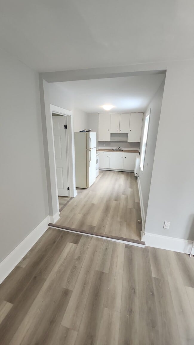 Building Photo - 48 Queen St